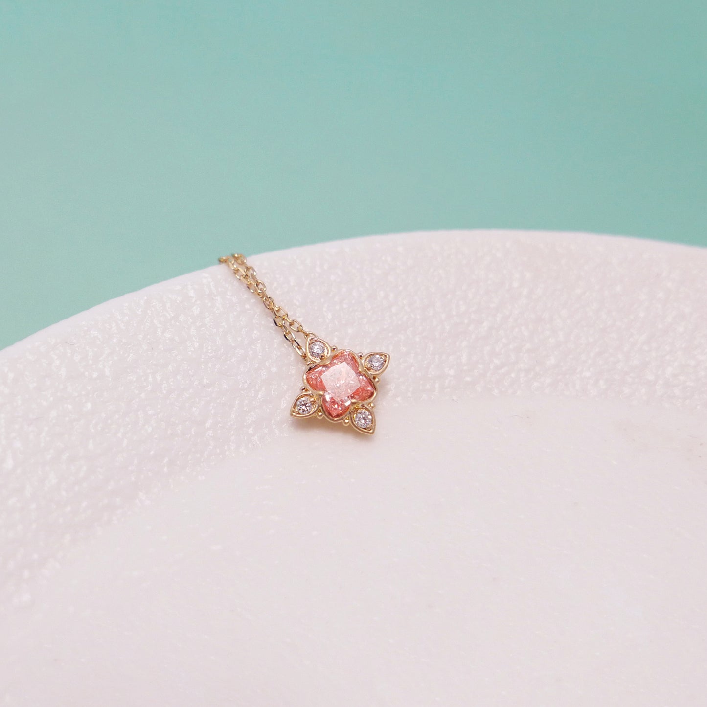 NEW | Pink Diamond 18kgold necklace