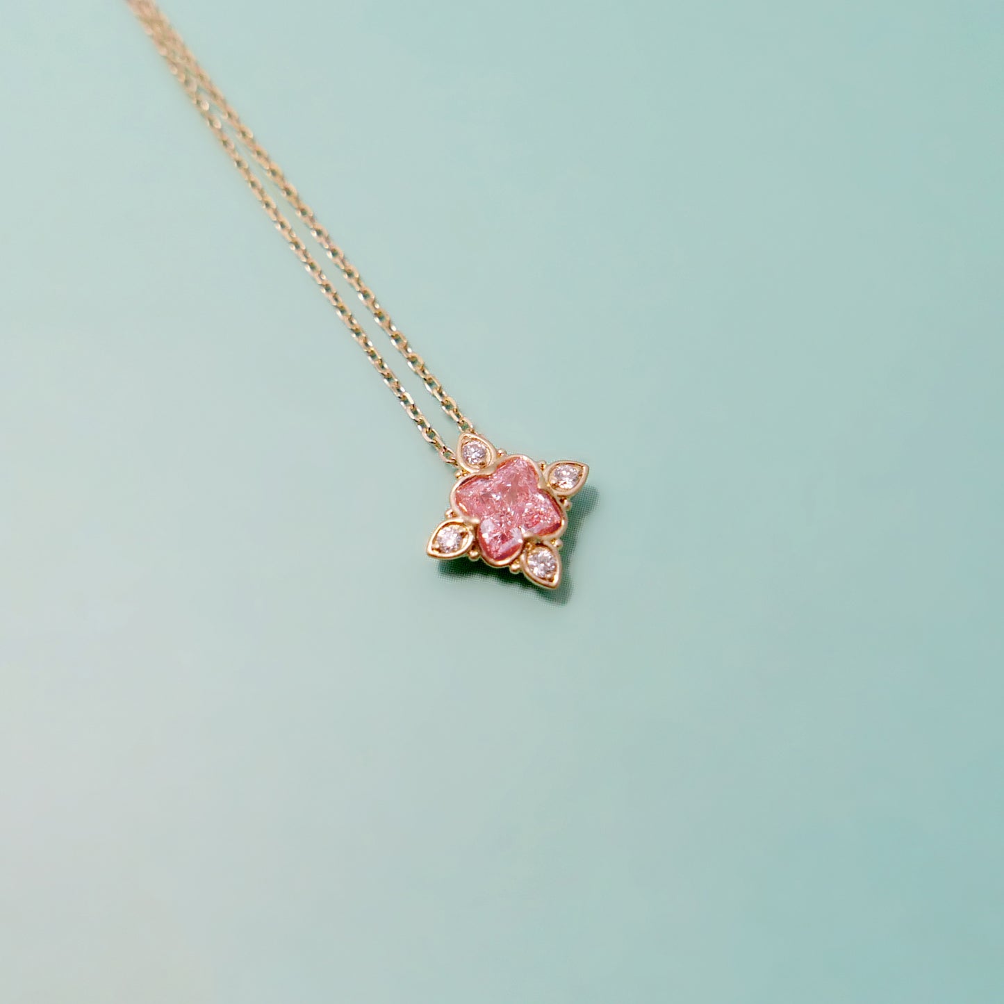 NEW | Pink Diamond 18kgold necklace
