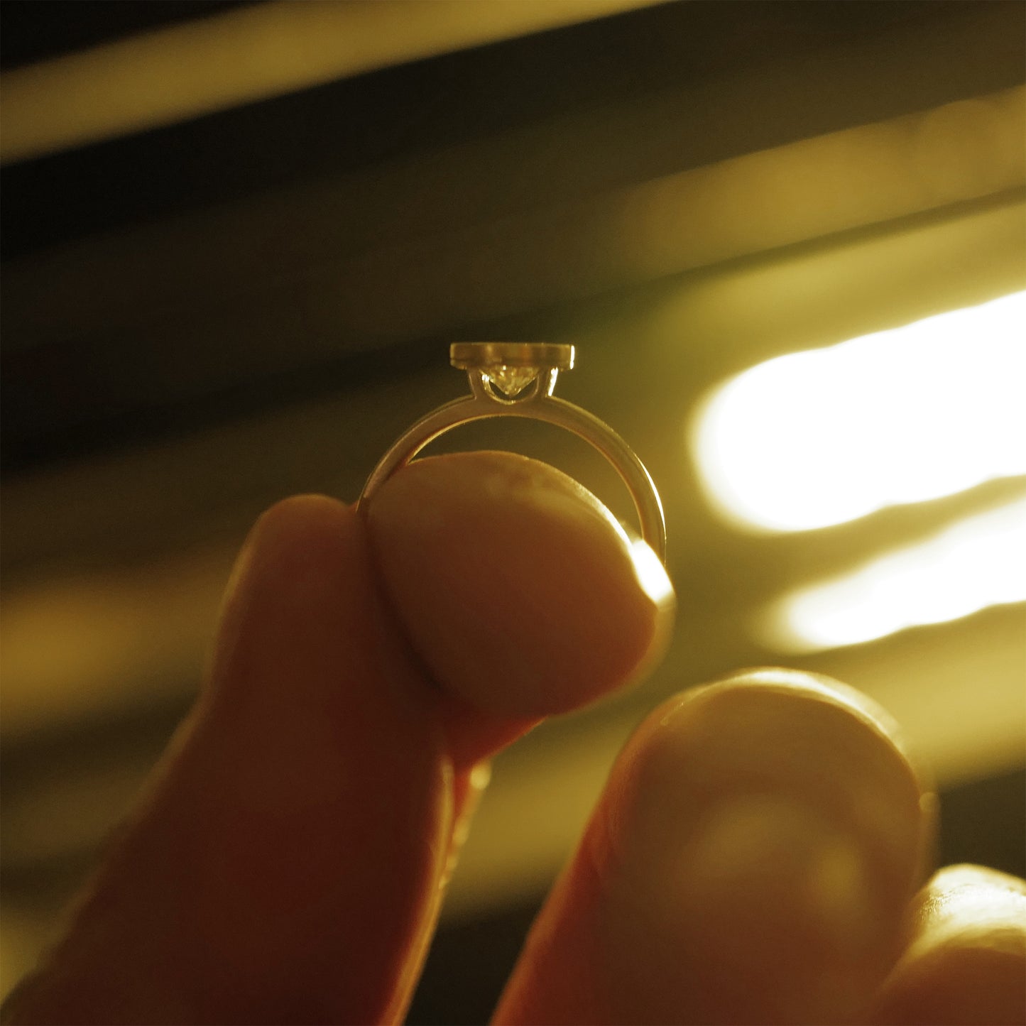 Aurora Solitare lab-grown diamond ring